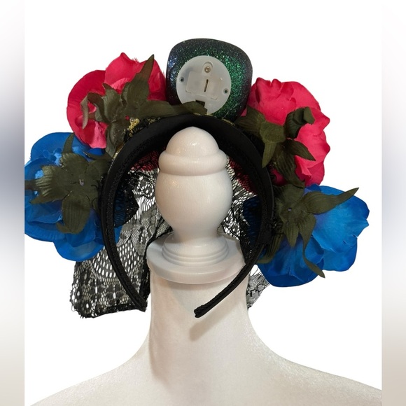 Day of the Dead green glitter skull headband with red & blue roses & black veil - Picture 5 of 7